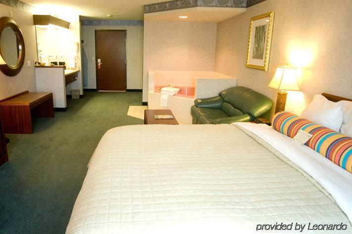 Doubletree By Hilton Portland Tigard Hotel Room photo